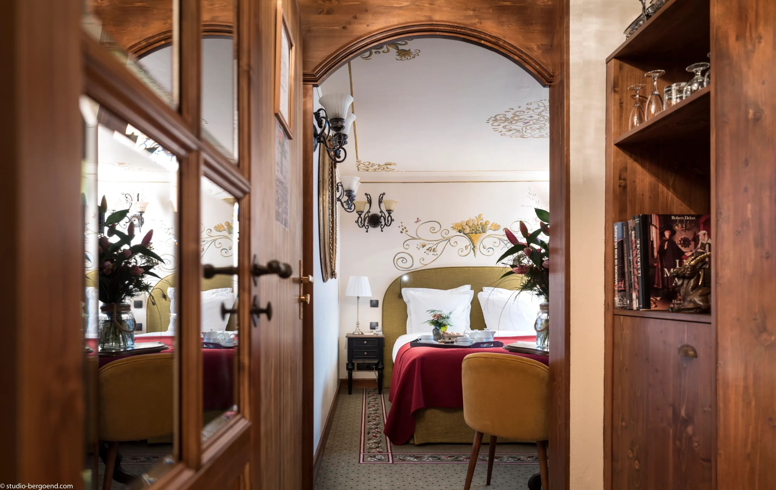 Room at a Maison Fenestraz hotel